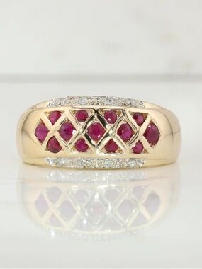 Woman’s vintage Ruby & Diamond Ring.